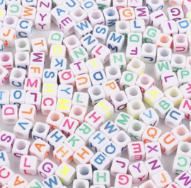 Letter Beads Square Mix 100 stuks