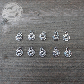 Ying Yang bedels / set 10 stuks