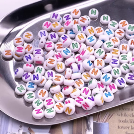 Alphabet Beads round - Letters los M t/m V  (100 stuks)