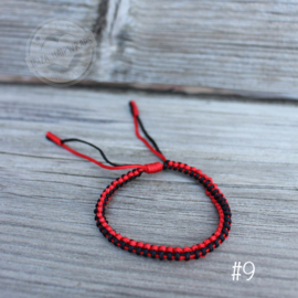 #9 Tibetan red/black ( set 10 stuks )