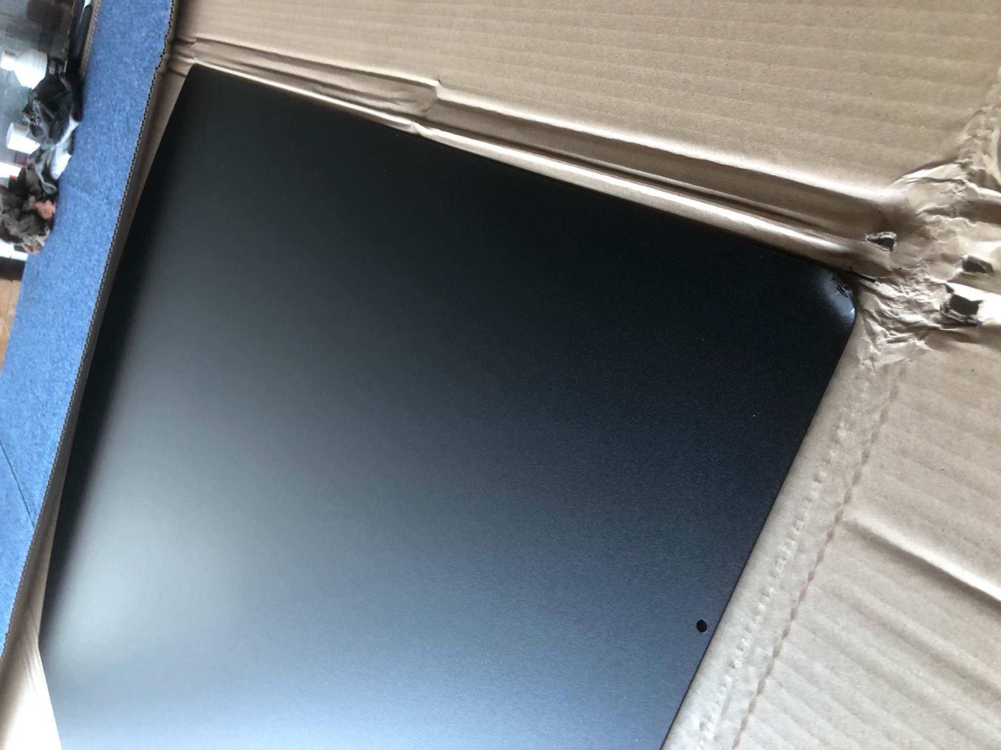 lichte schade vloerplaat 2 mm staal toog 80 x 100 cm zwart