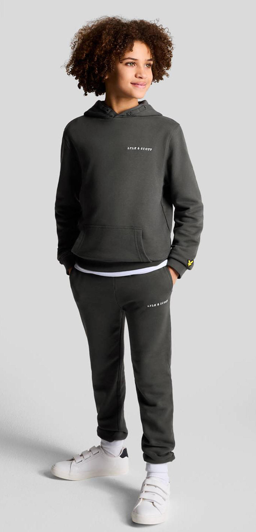 LYLE & SCOTT Script embroidered hoodie grijs