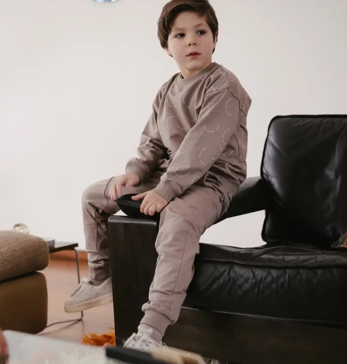 LEVV Joggingbroek PEER (dark taupe)
