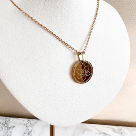 December-Narcissus birth flower necklace gold