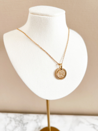 January-Carnation birth flower  necklace gold