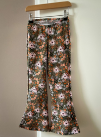 Flared Olive Flowers