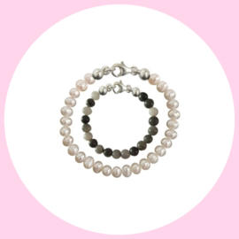 Moeder Zoon Armband Zoetwaterparel Pearly White en Hawk's Eye