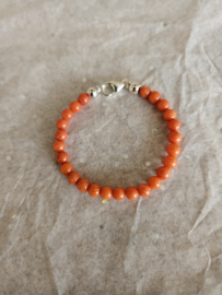 Baby Armbandje - Bloedkoraal