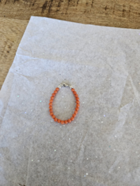Baby Armbandje - Bloedkoraal