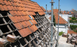 35-056  Roof tiles "old dutch type"