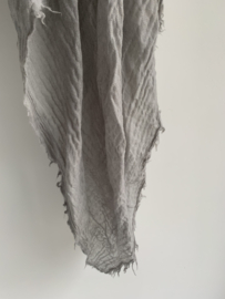 Sjaal Bianca van Leur, 100% wol in de kleur grijs