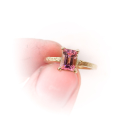 Ring met roze toermalijn