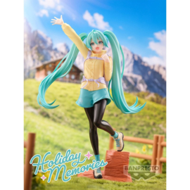 HATSUNE MIKU - HOLIDAY MEMORIES - MOUNTAIN CLIMBING