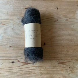Mongolian sheepswool - braun black