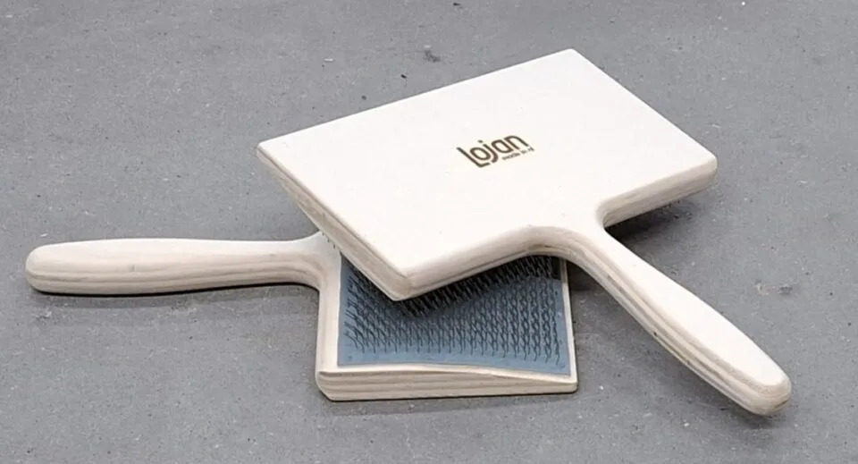 Lojan Hand Carders