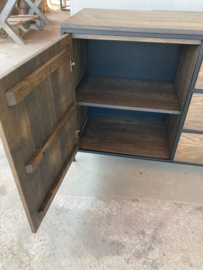 Massief eiken dressoir met staal 2 deuren 3 lades softclose