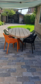 Ovale tuintafel van douglashout