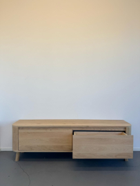 Massief eiken curved tv meubel op pootjes