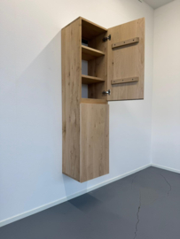 Zwevend badkamerkast met 2 softclose deuren massief eiken 2cm Tilburg