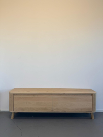 Massief eiken curved tv meubel op pootjes