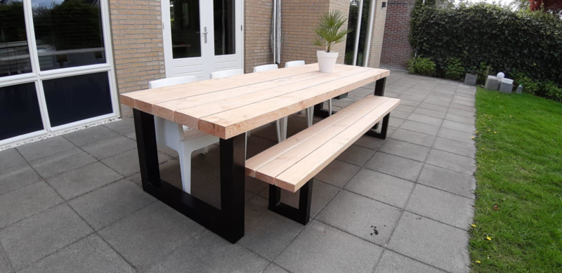 Stevig Onbemand taart Tuintafel van massief Douglas hout met U-poten