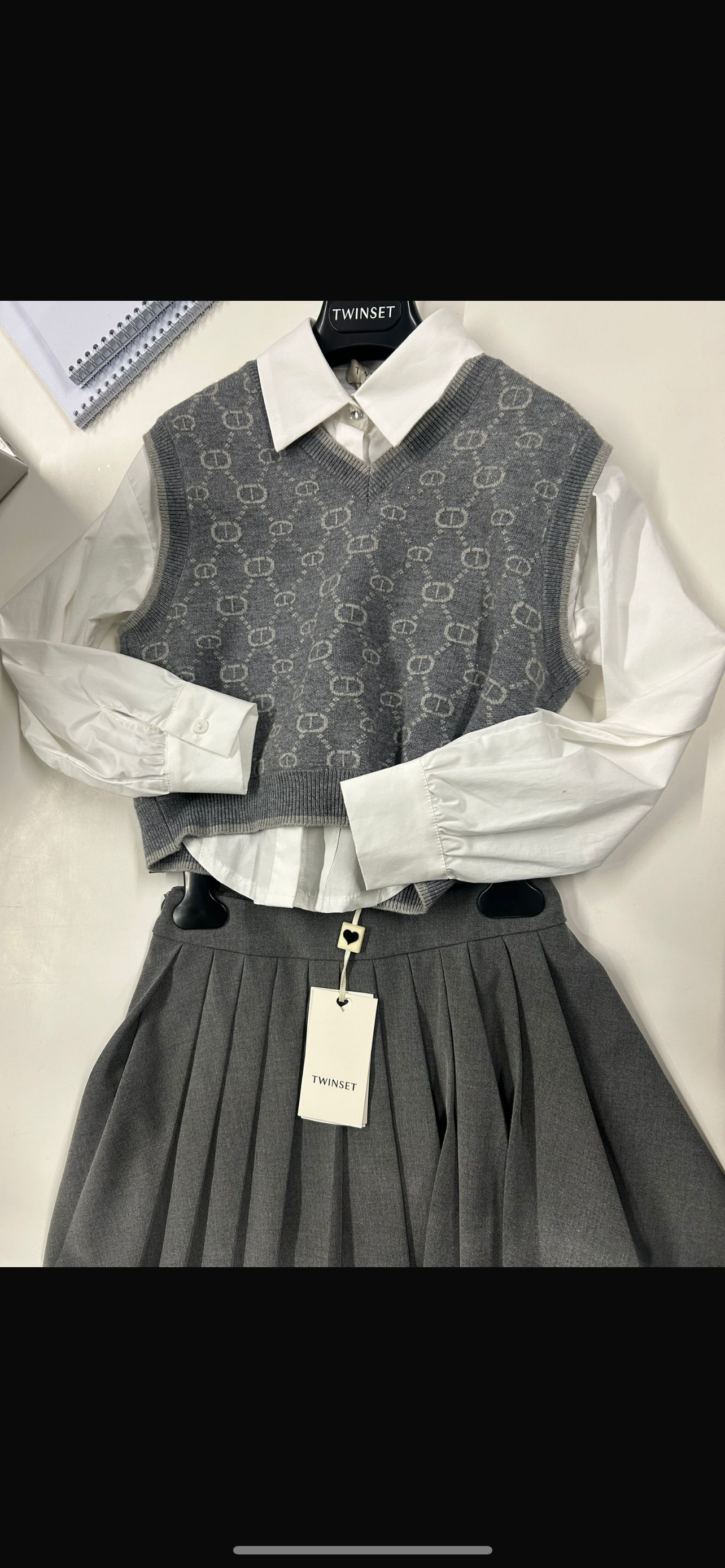 Grijze set rokje blouse en overgooier