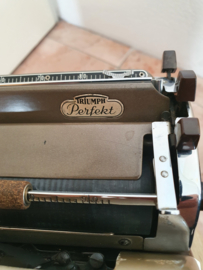 Brocante Triumph typemachine "Perfekt"