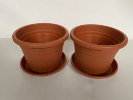 Set van 2 stuks - Bloempot/Plantenpot met Onderzetter - 20 x 14 cm - Kunststof - Terracotta CC9015