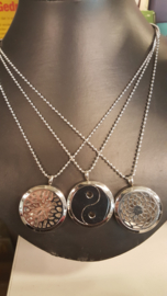 ketting met parfum locker