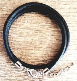 Leren armband met karabijn sluiting