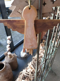 handmade houten engeltjes