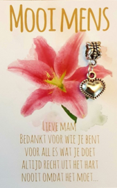 mooi mens kaartje met bedeltje ( mam)