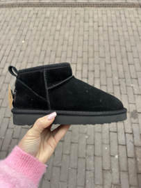 Black 889