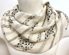 Off-white sjaal met grijze sterren