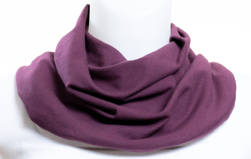 Licht aubergine gekleurde sjaal
