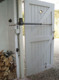 Quiko EON 600 op garagedeuren, zonder muurbeugels. met 4 zenders en wifi. Art. 0650