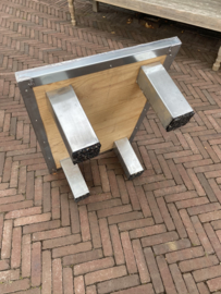 Zinken tafels en bladen