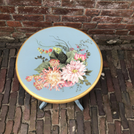 Tafeltje Champness