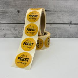 Stickers 'het is feest vandaag' op rol 500 stuks