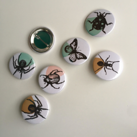 Speldbutton 37 mm