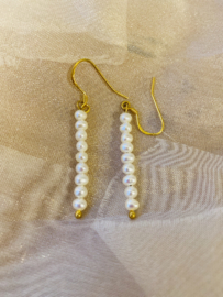 Small pearl drops earrings