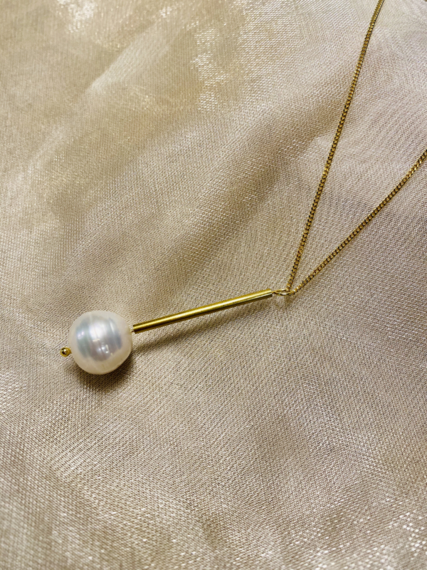 Pearl lover necklace