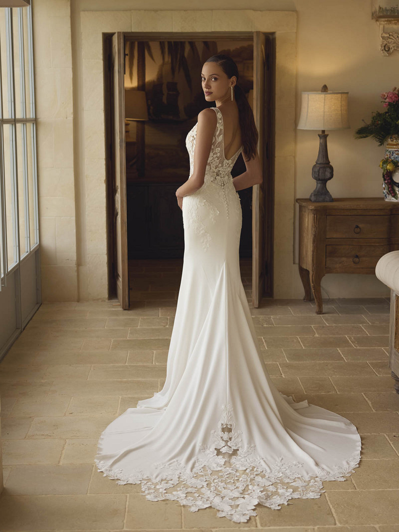 Glow - classic elegance -  Modeca - € 1.850