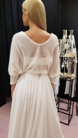 Angora cardigan combined with chiffon skirt with slit: Cardigan: € 420 | Skirt: € 495