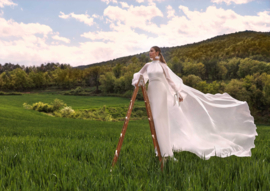 Alaia - Novia D' Art - sublieme halterjurk met verwijderbare organza cape - €2.250