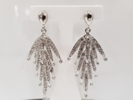 Leaf-shaped earrings with strass. 5-6 cm