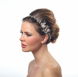 Cynthia: luxurious hair band with crystals and pearls