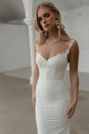Selby - Madi Lane - combinatie van minimalisme en verfijnde details - €1.795