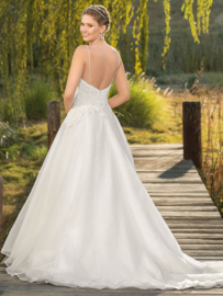 Thea*:  beaded organza wedding dress. €1.495