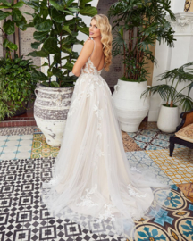 Callie, the most flattering wedding dress - €1.495